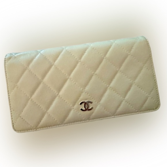 Chanel leather bi fold quilted matelasse lambskin long wallet - Picture 1 of 14